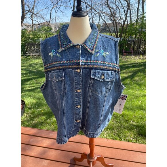 Bill Blass Womens Denim Vest 3X Floral Embroidery Button Front Cotton Blue NWT - Picture 1 of 9